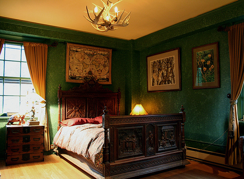 gothic bedroom furniture